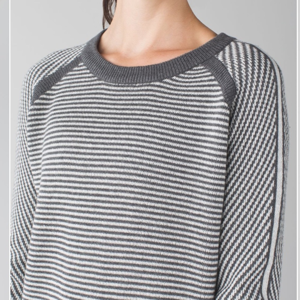 [Lululemon] Devi Crew - image 3